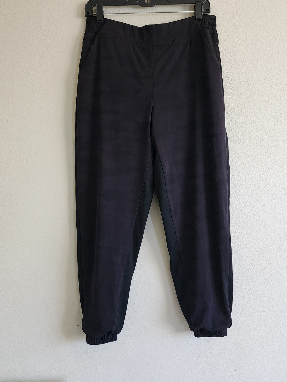 Athleta Brooklyn Lined Camo Jogger Pants Size 12